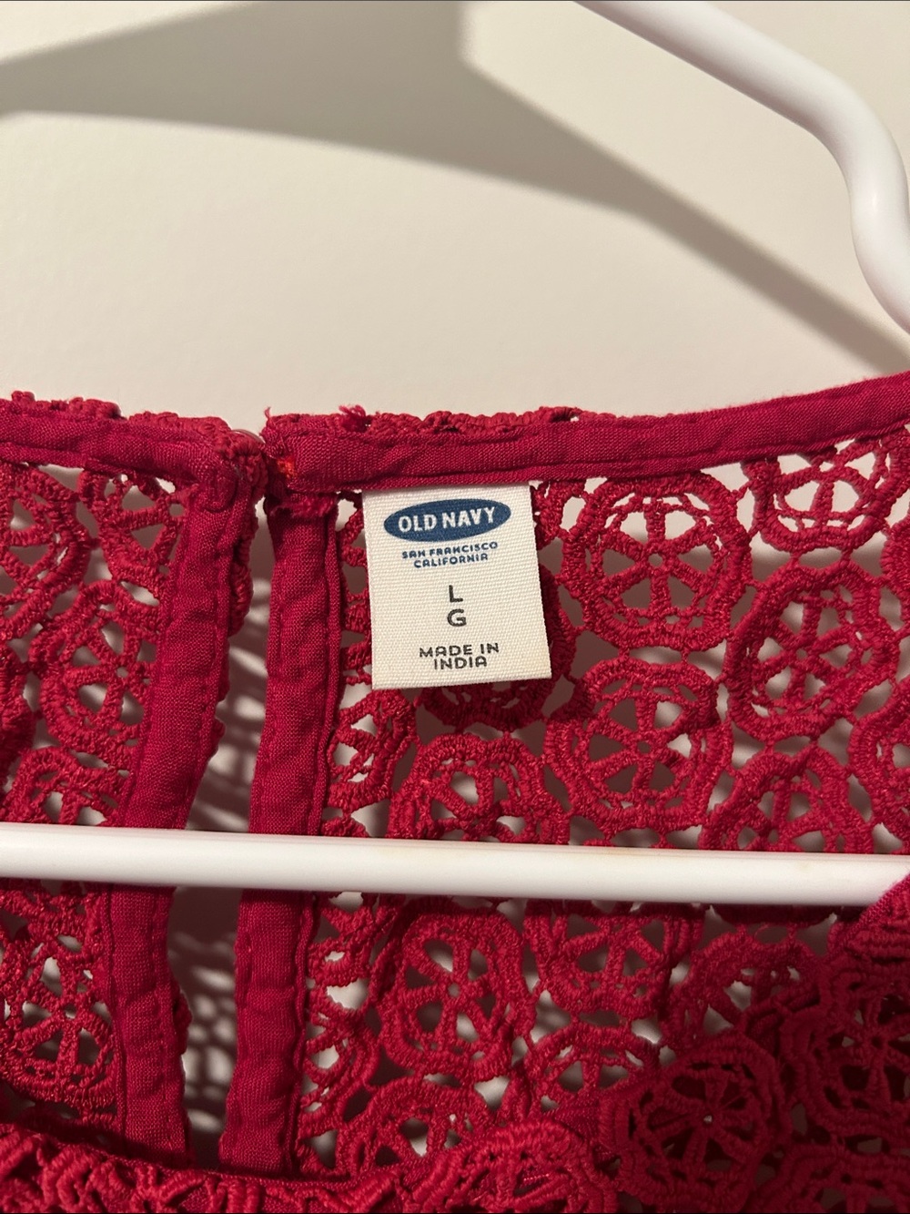 Old Navy Magenta Crochet Yoke Sleeveless Shirt - Picture 4 of 9